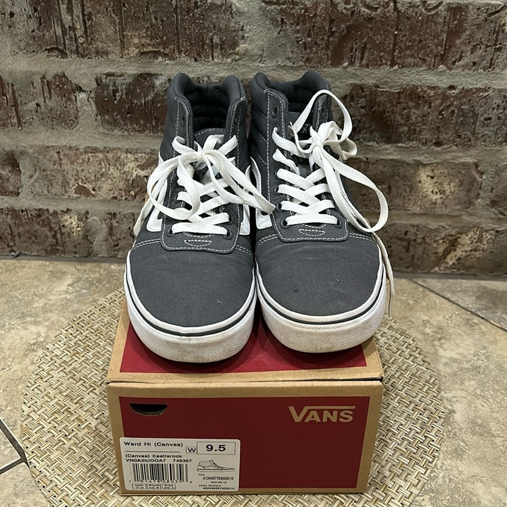 Vans Ward Hi Canvas Sneakers 9.5 women’s